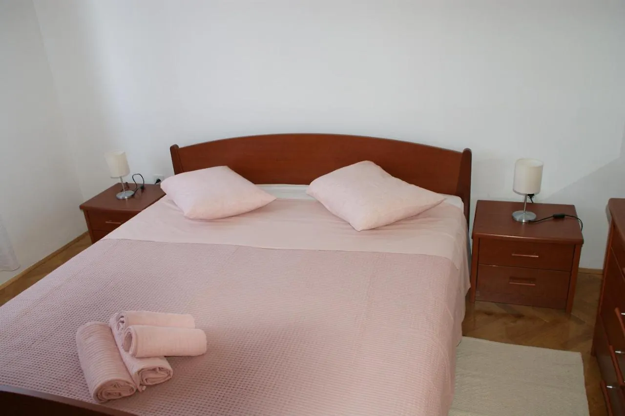 Apartments Brko Maslenica